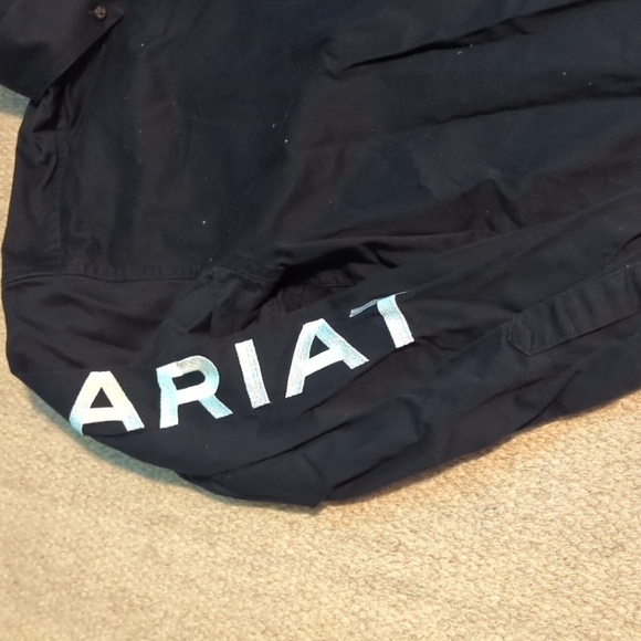 Mens Ariat Team Logo Twill Classic Fit Button down Shirt Size Medium Black/White - Picture 4 of 7